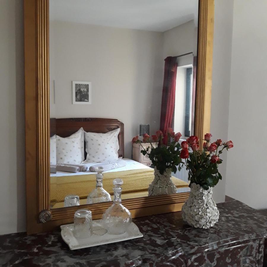 Sous Le Neflier Bed and Breakfast Nîmes Eksteriør billede