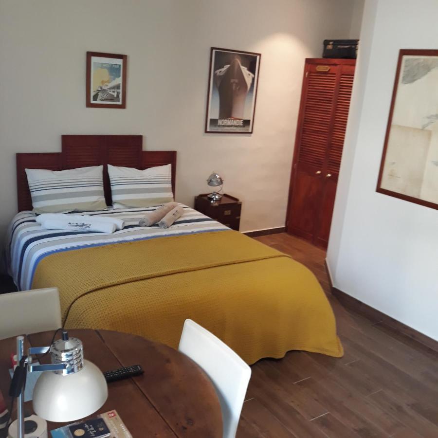 Sous Le Neflier Bed and Breakfast Nîmes Eksteriør billede